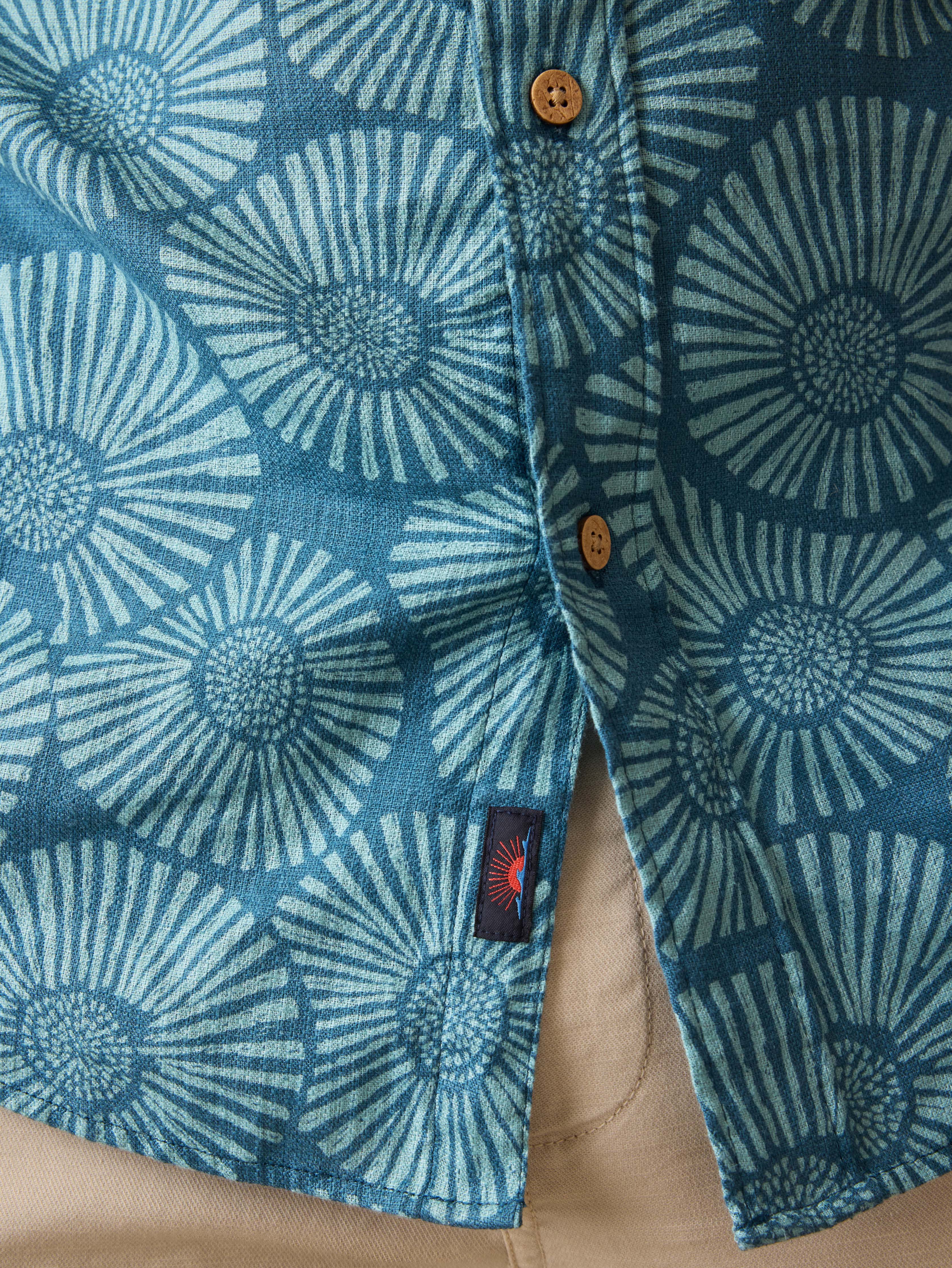 Short-Sleeve Breeze Shirt - Stormy Sea Floral Secondary image