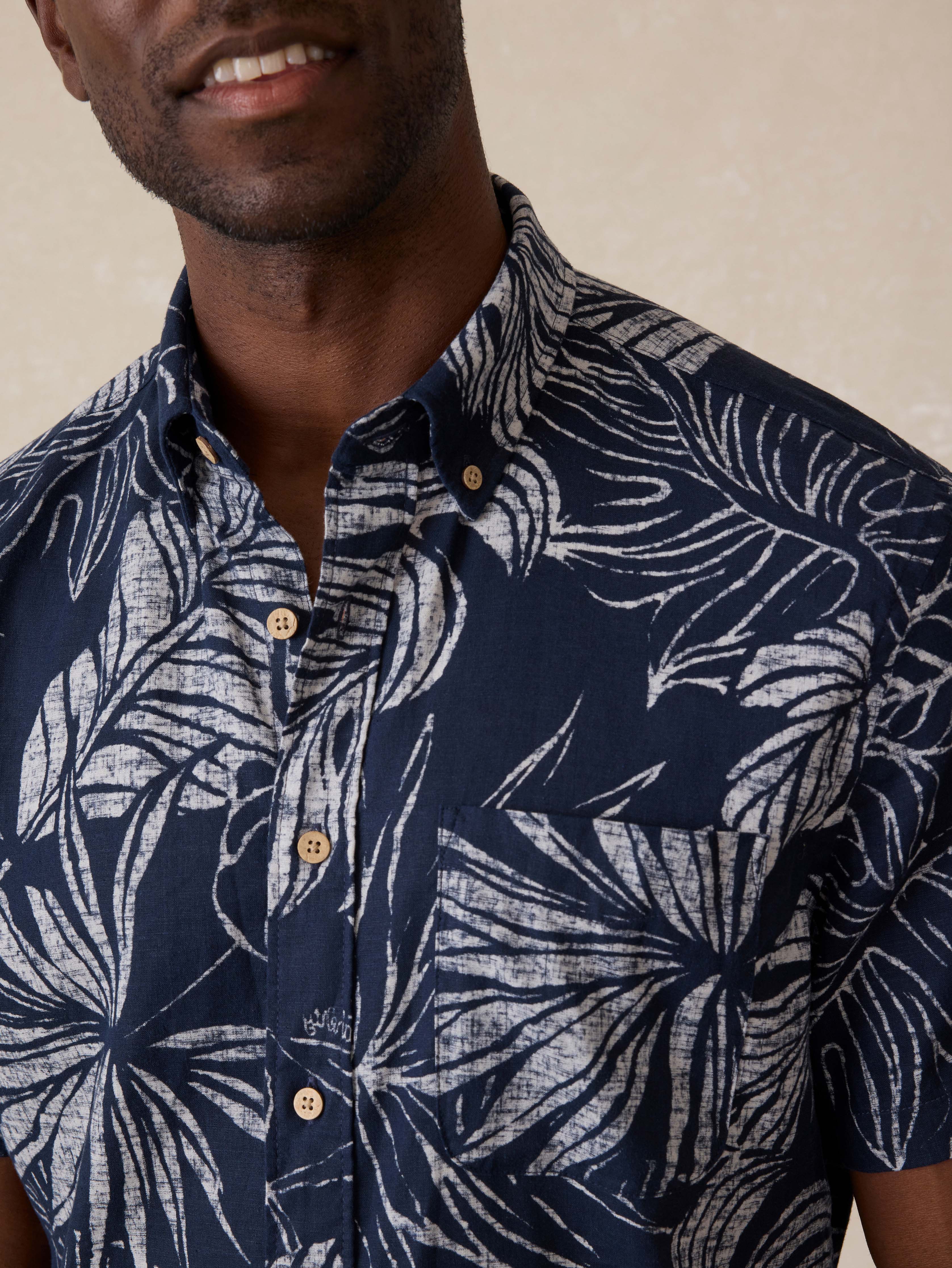 Short-Sleeve Breeze Shirt - Navy Perro Tropical Secondary image