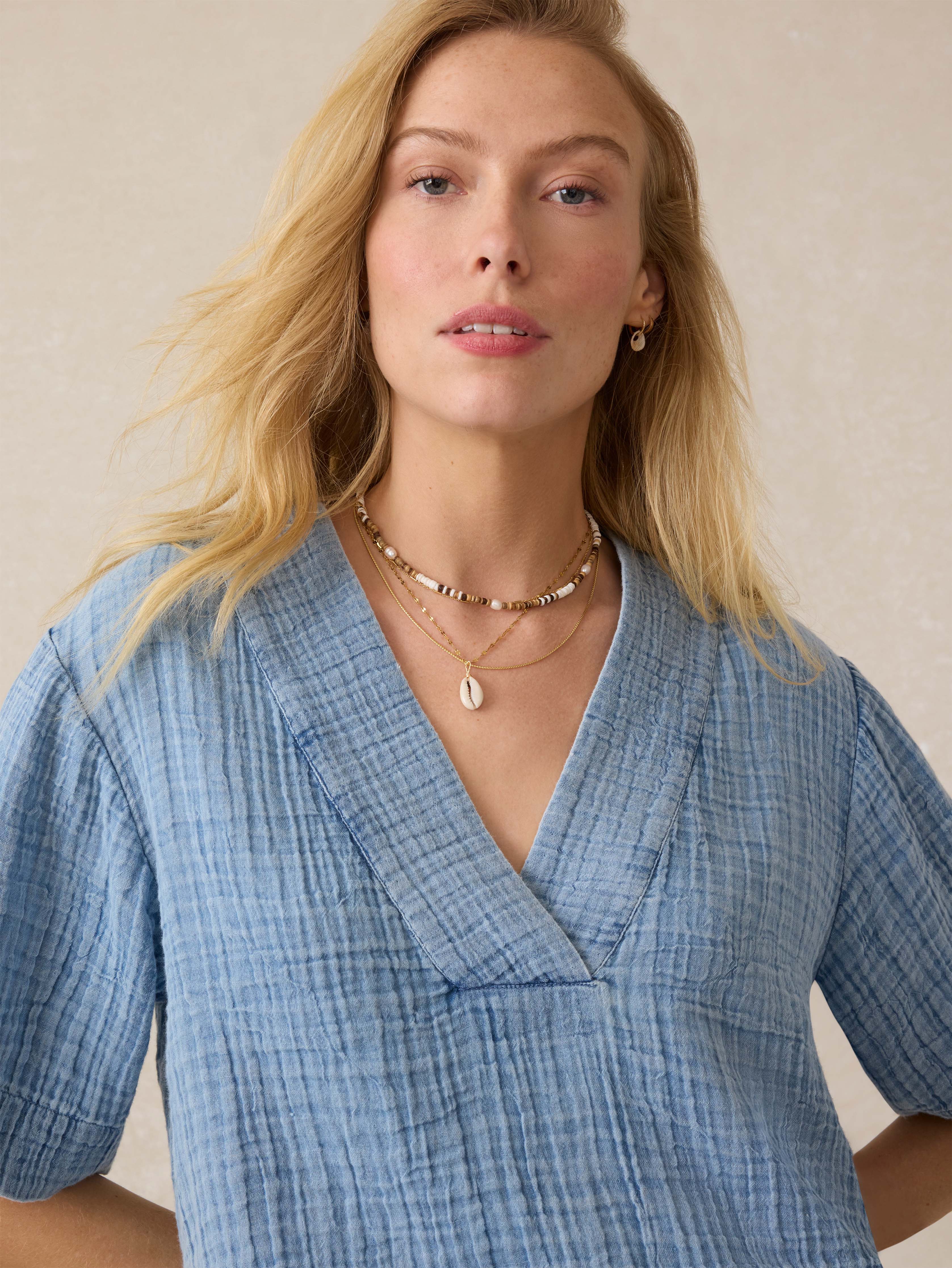 Dune Cotton Gauze Short Sleeve Popover - Light Indigo Wash Secondary image
